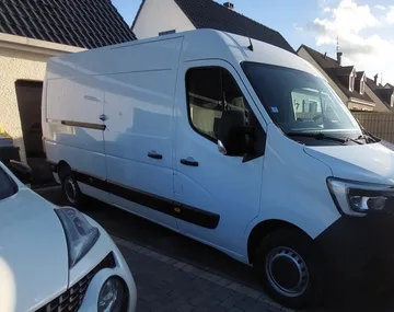 Превозник Комби Renault master у Liévin Француска